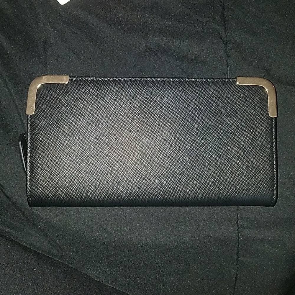 NWOT Aldo black & gold wallet